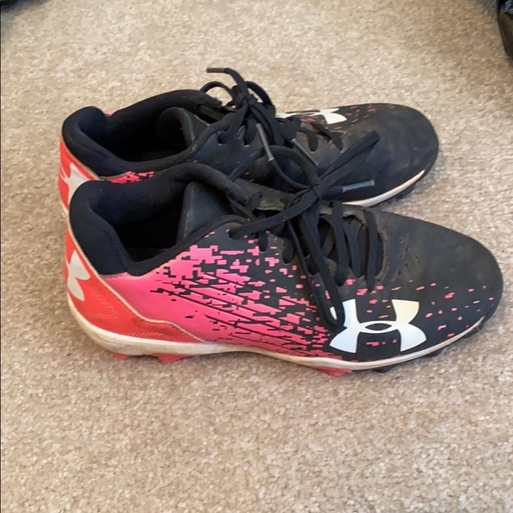 Under Armour girl cleats